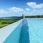 Roxanich Winery And Design موتوفون
