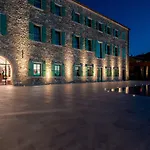 Roxanich Winery And Design