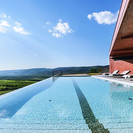 Roxanich Winery And Design Hotell 4*