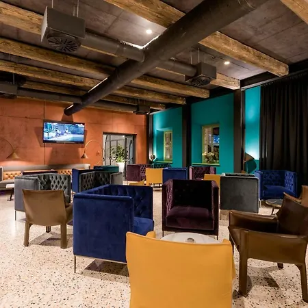 Roxanich Winery&design 4*