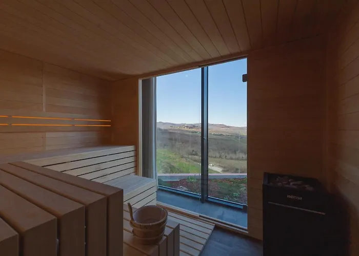 ROXANICH Winery&Design Hotel Hotel 4*
