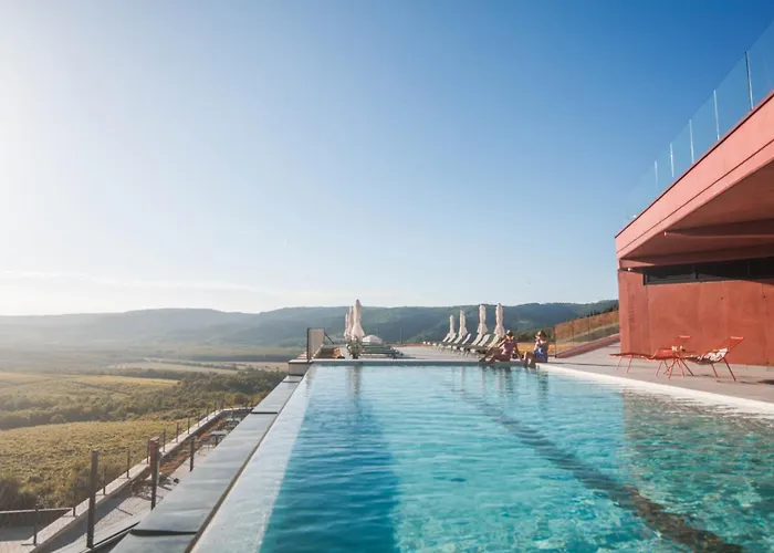 ROXANICH Winery&Design Hotel