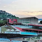 Roxanich Winery And Design