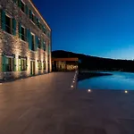 ホテル Roxanich Winery And Design