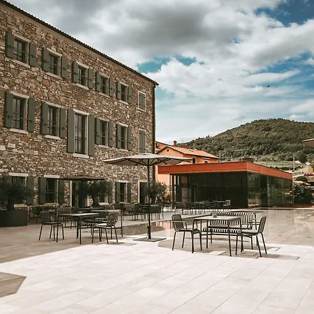 Roxanich Winery And Design Hotel